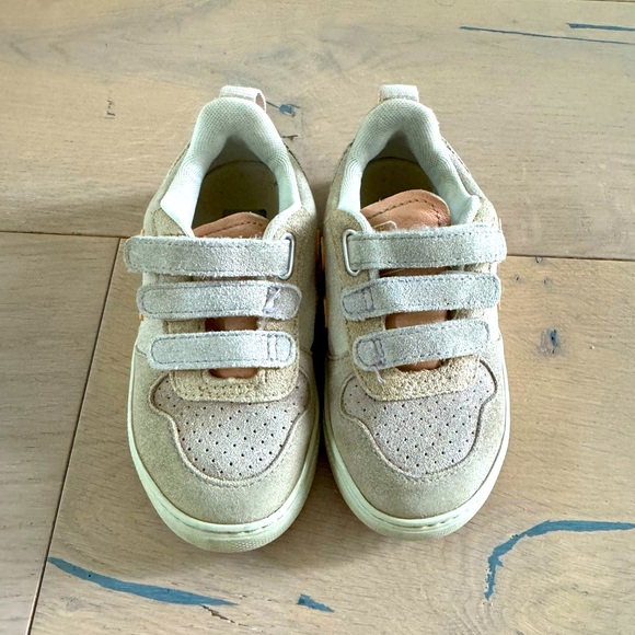 Veja Sable Suede Sneakers - Picture 2 of 4